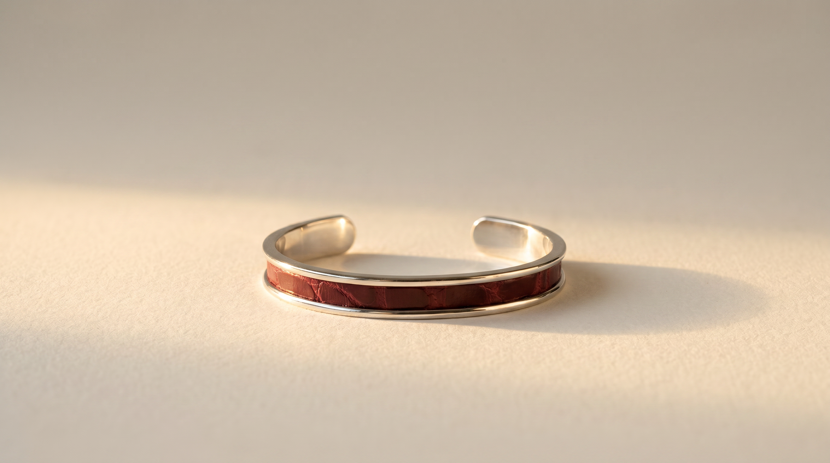 Maroon / Thin